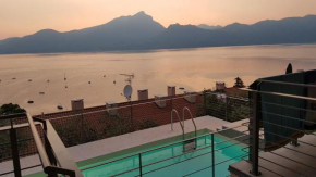 IL SOGNO 1 Piscina e vista lago Torri Del Benaco